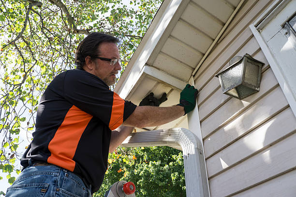 Siding Removal and Disposal in Butler, AL